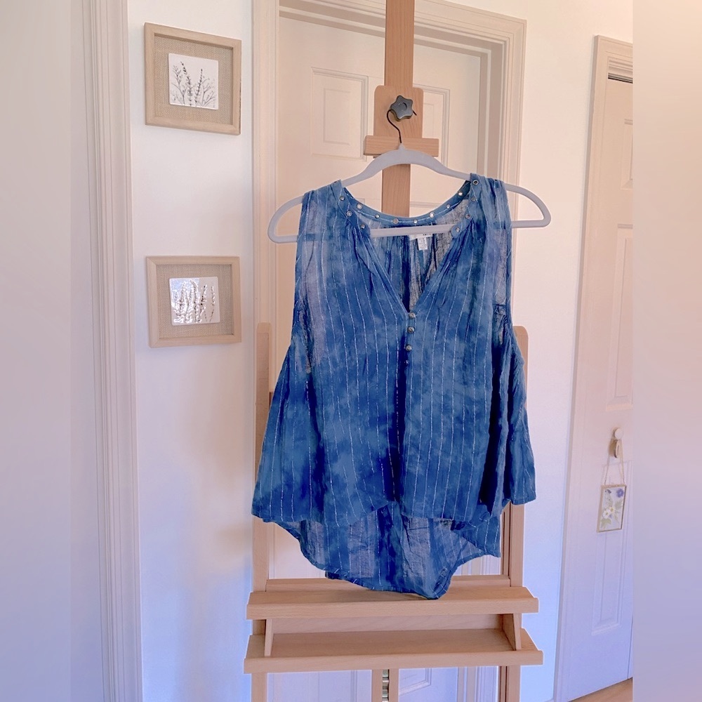 Almost Famous High Low Tinsel Tank